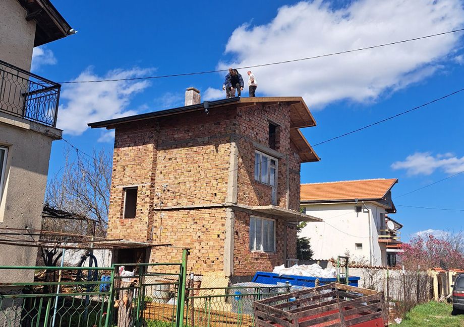 Ремонт на покриви Иванови