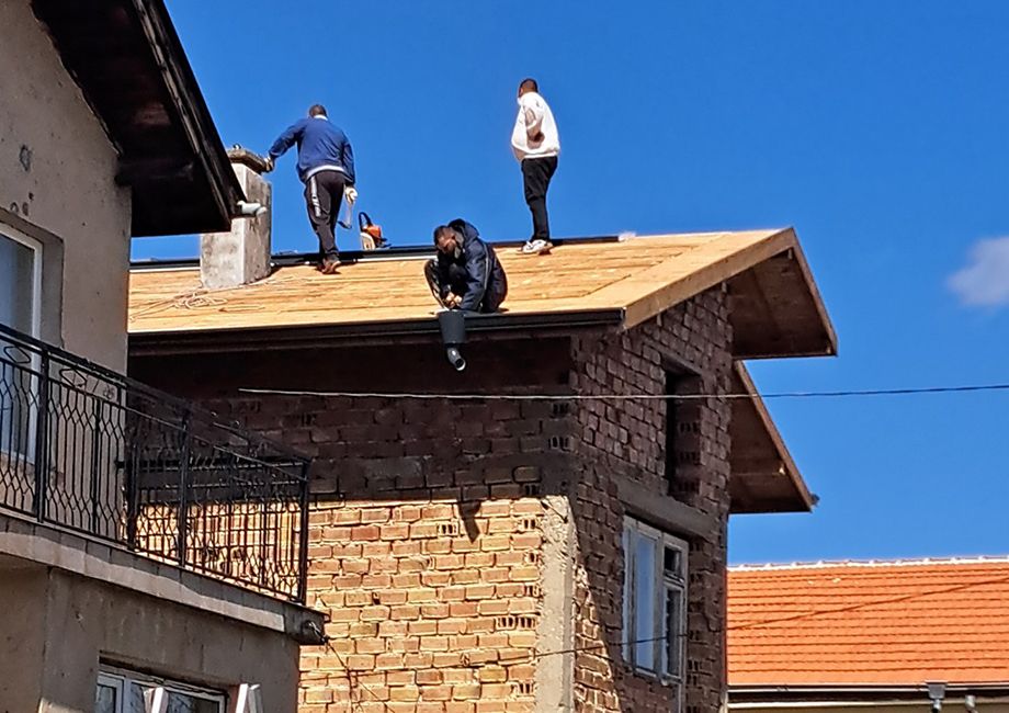 Ремонт на покриви Иванови